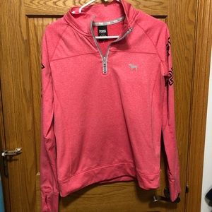 VS PINK PULLOVER